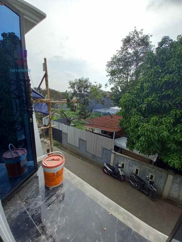 dijual rumah jln jagakarsa