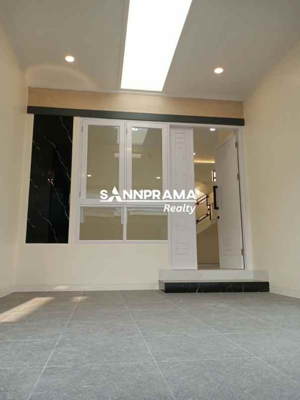 dijual rumah jln nusantara beji depok