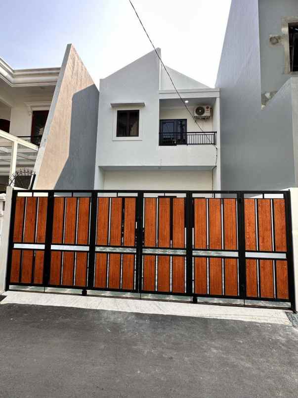 dijual rumah kalisari pasar rebo