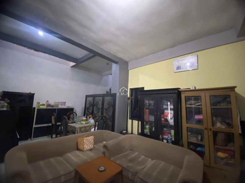 dijual rumah karangploso cocok untuk usaha