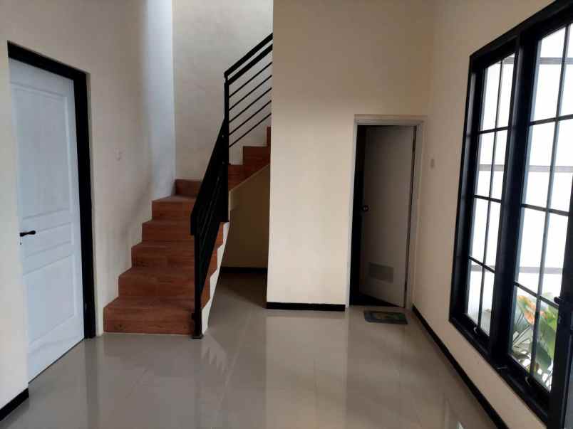 dijual rumah karangploso malang jawa timur