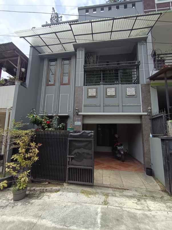 dijual rumah kavling sariwangi full bangunan 3 lantai