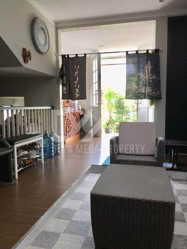 dijual rumah kebayoran residence sektor