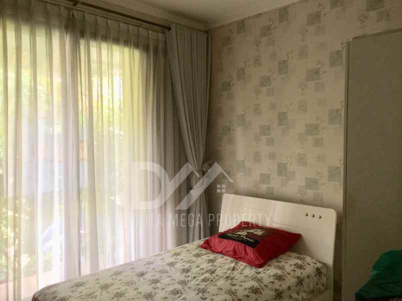 dijual rumah kebayoran residence sektor