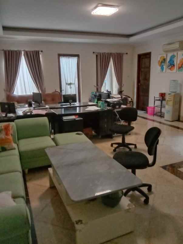 dijual rumah kebon jeruk jakarta barat