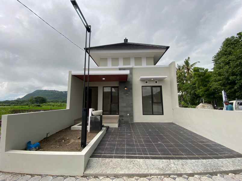 dijual rumah kebondalem kidul prambanan