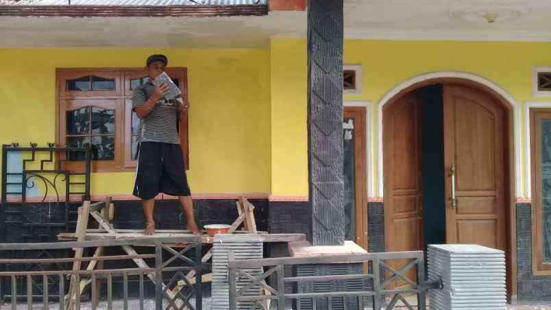 dijual rumah kejayan