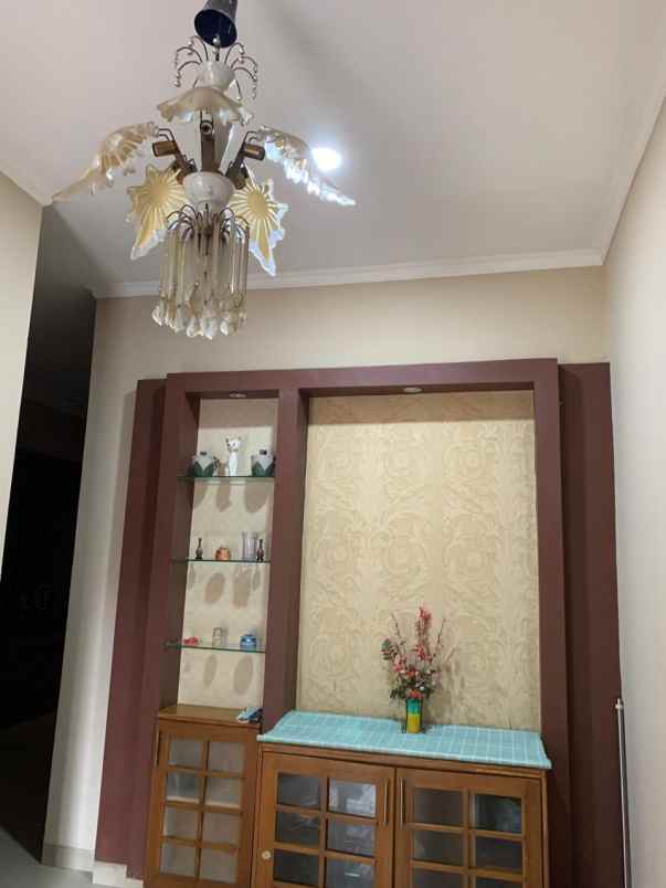 dijual rumah kelapa molek