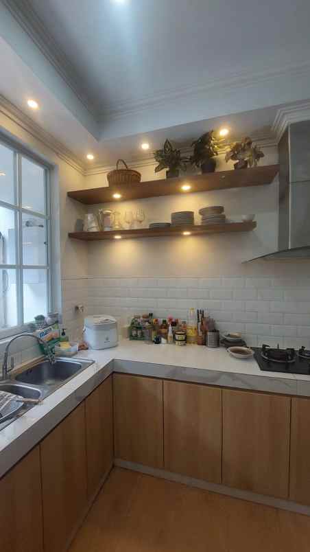 dijual rumah kemang pratama 2 rawalumbu