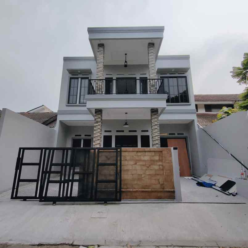 dijual rumah kencana loka bsd city