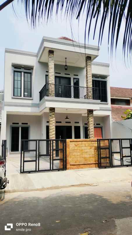 dijual rumah kencana loka bsd city