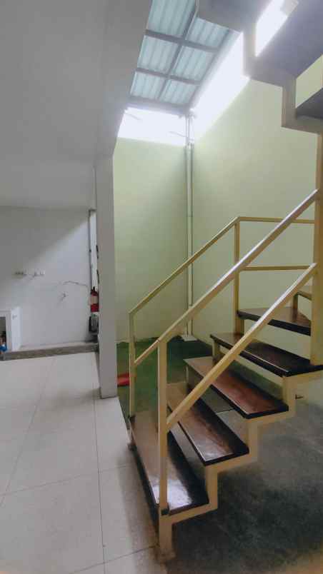 dijual rumah kencana loka bsd city