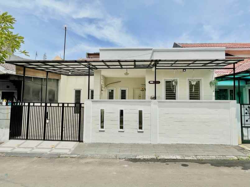 dijual rumah kencana loka bsd city tangsel