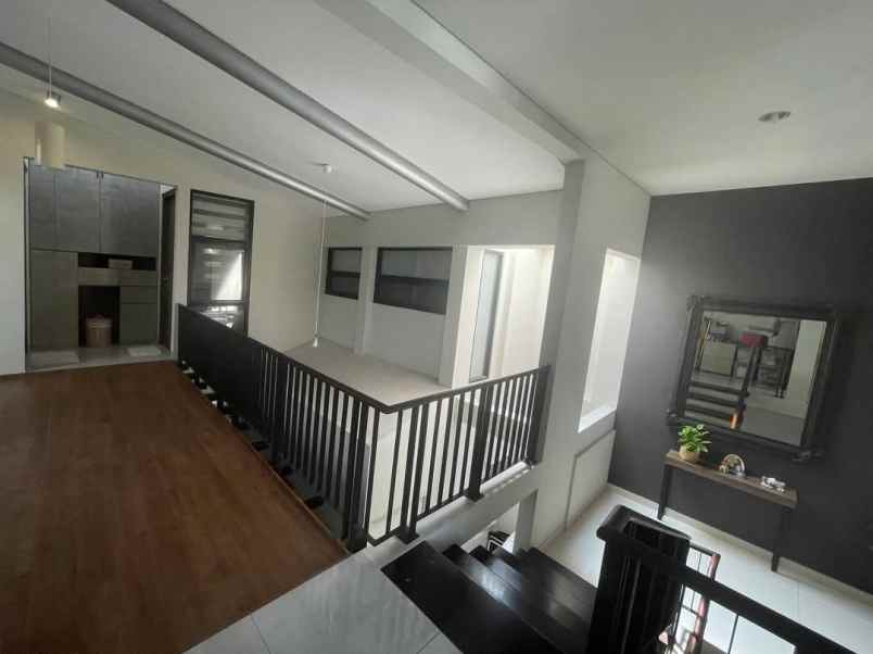 dijual rumah ketintang