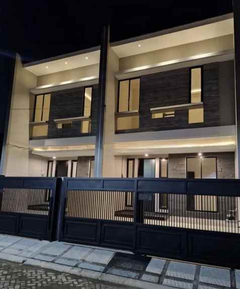 dijual rumah klampis