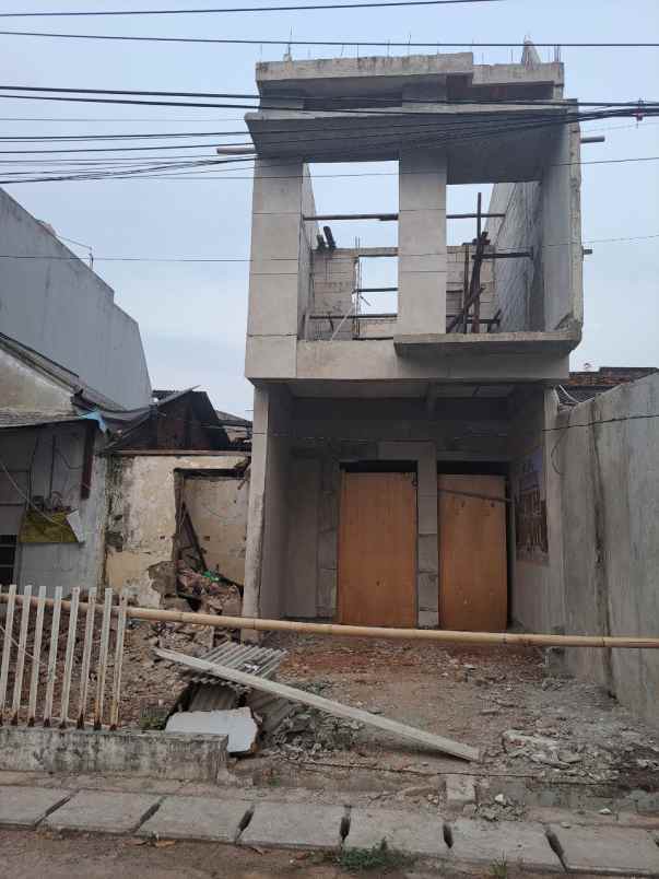 dijual rumah klender