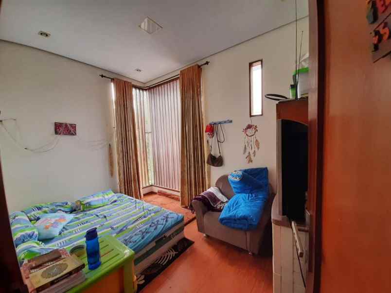 dijual rumah komp kidang mas lembang