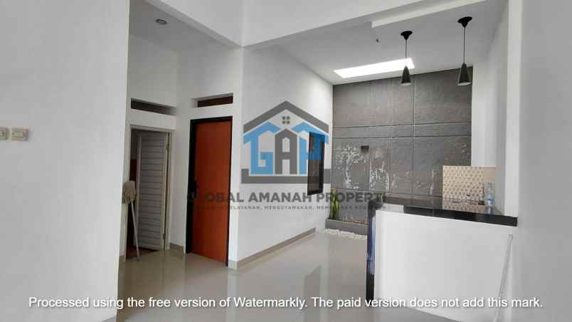 dijual rumah komplek cihanjuang