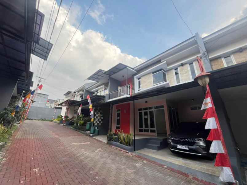 dijual rumah komplek citeureup 8 menit pemkot cimahi