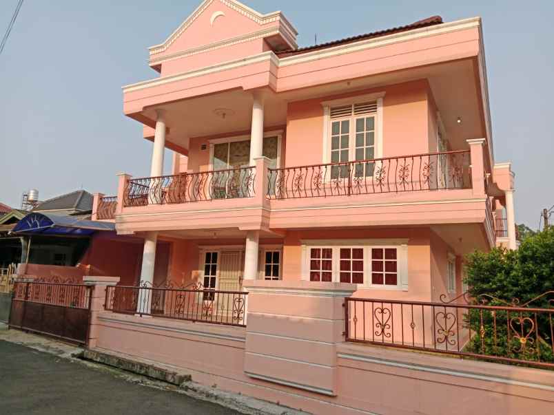 dijual rumah komplek hook di cikokol kota tangerang