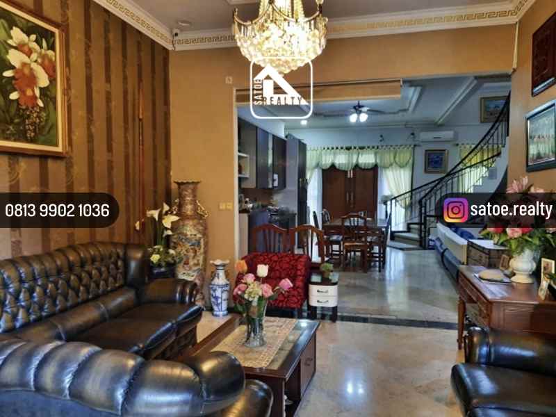 dijual rumah komplek megapolitan cinere