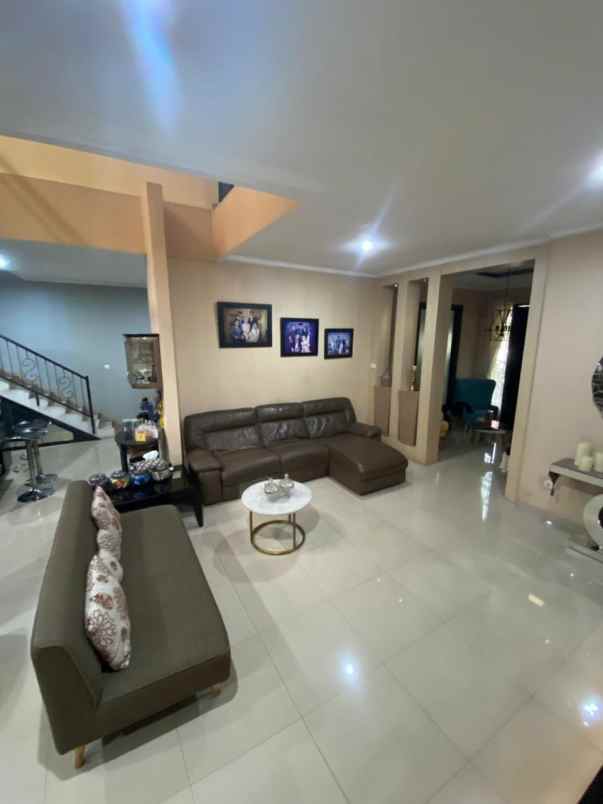 dijual rumah komplek mitra dago