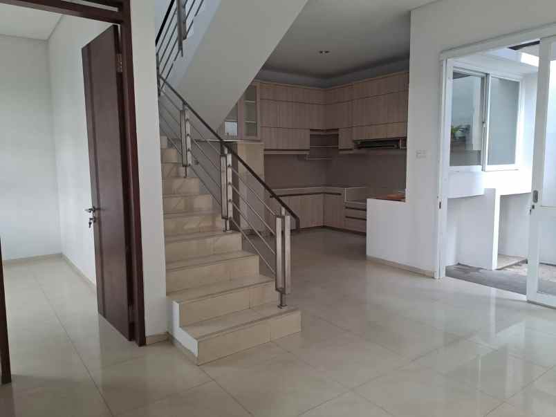 dijual rumah komplek pandanwangi