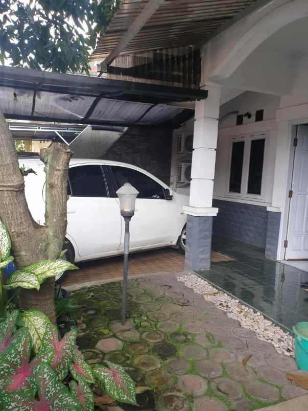 dijual rumah komplek panghegar permai