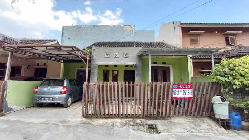 dijual rumah komplek pasteur bandung