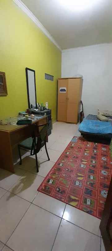 dijual rumah komplek permata biru