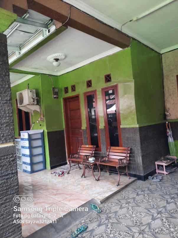 dijual rumah komplek permata biru