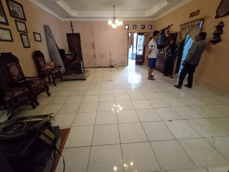 dijual rumah komplek pojok cimahi