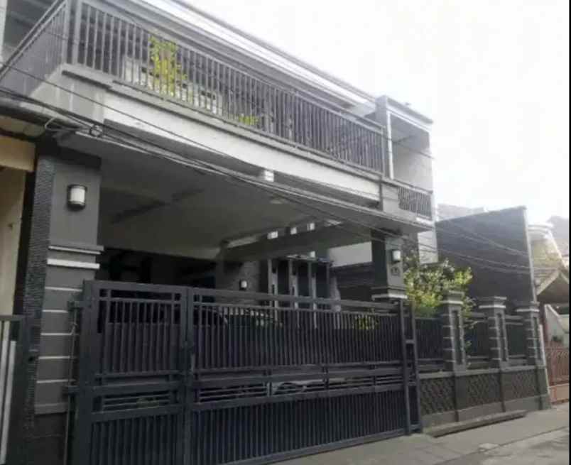 dijual rumah komplek pondok kelapa