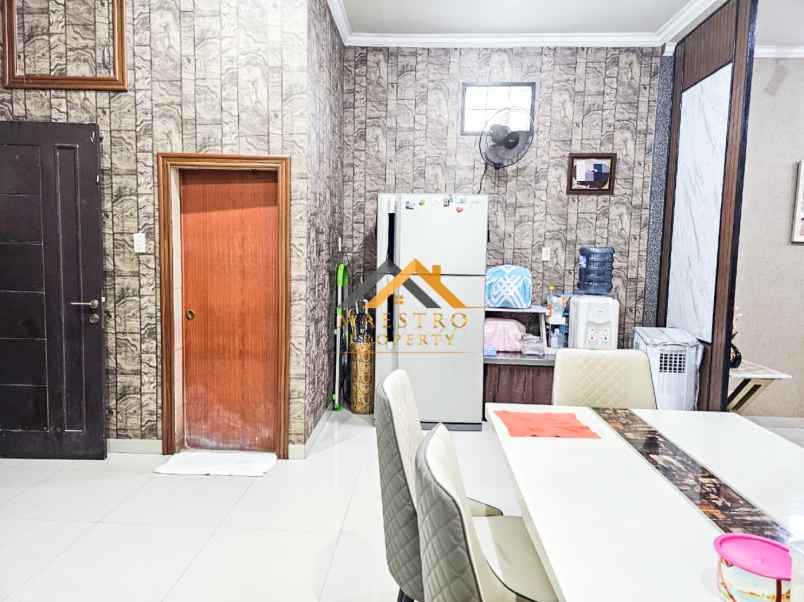 dijual rumah komplek rahayu mas jalan