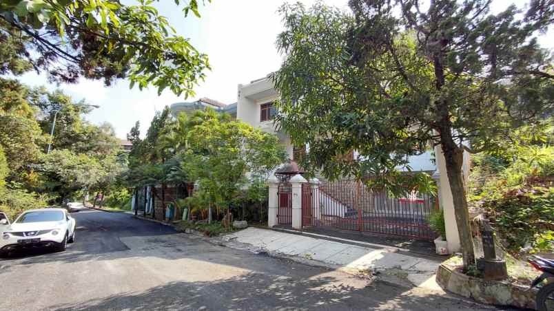 dijual rumah komplek setraduta bandung