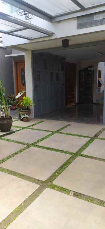 dijual rumah komplek tanjung sari