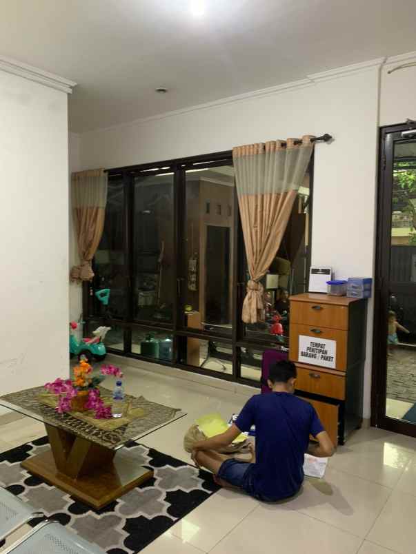 dijual rumah kost aktif johar baru jakarta pusat