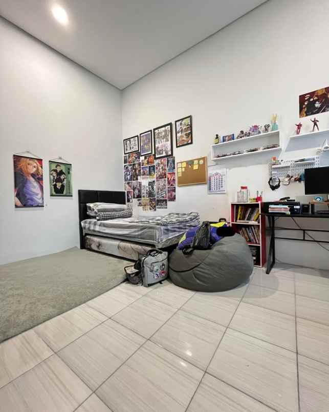 dijual rumah kota wisata cibubur