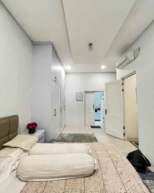 dijual rumah kota wisata cibubur