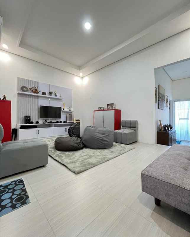 dijual rumah kota wisata cibubur