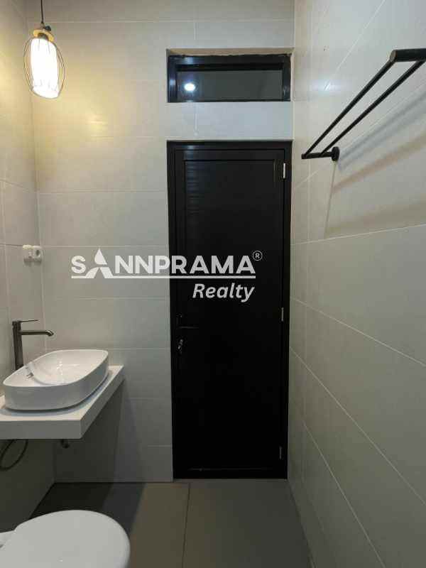 dijual rumah kukusan beji