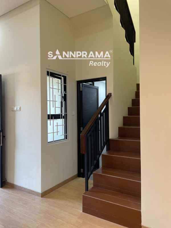 dijual rumah kukusan beji