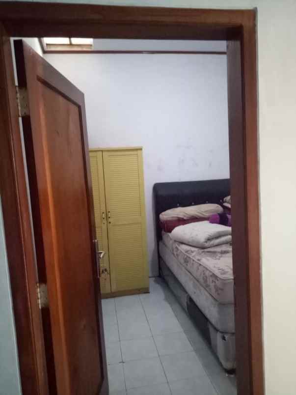 dijual rumah kuningan