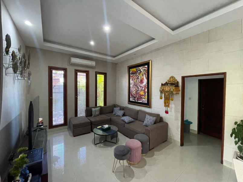 dijual rumah lantai 1 lokasi renon denpasar