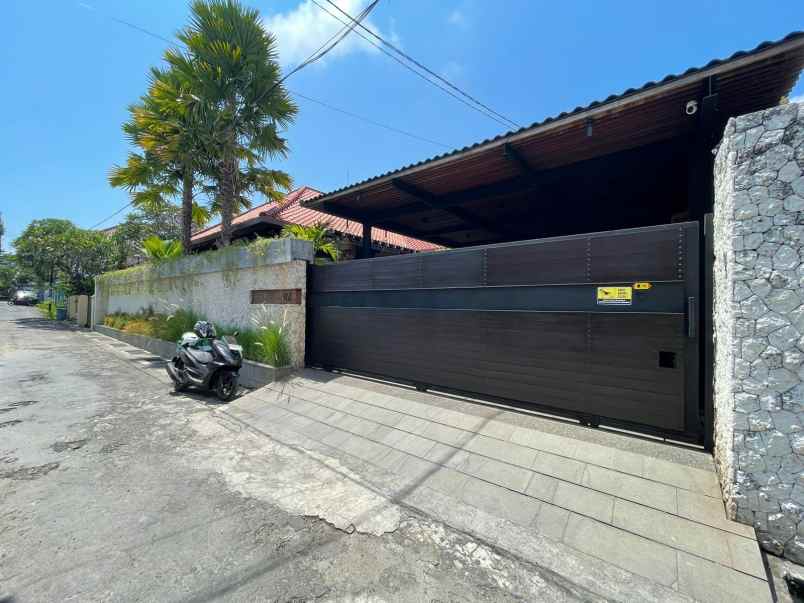 dijual rumah lantai 1 lokasi renon denpasar