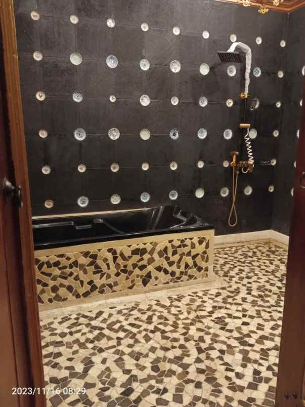 dijual rumah lebak bulus cilandak