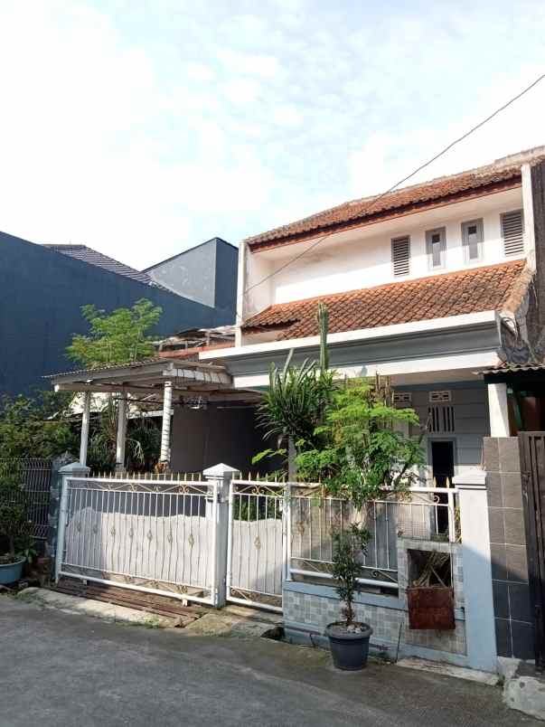 dijual rumah leuwigajah