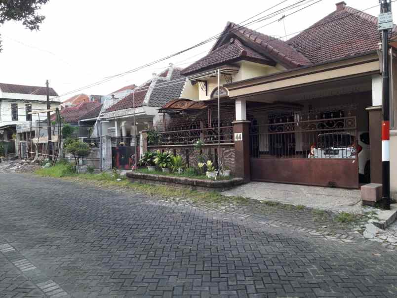 dijual rumah lowokwaru