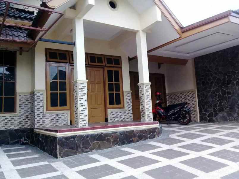 dijual rumah lowokwaru