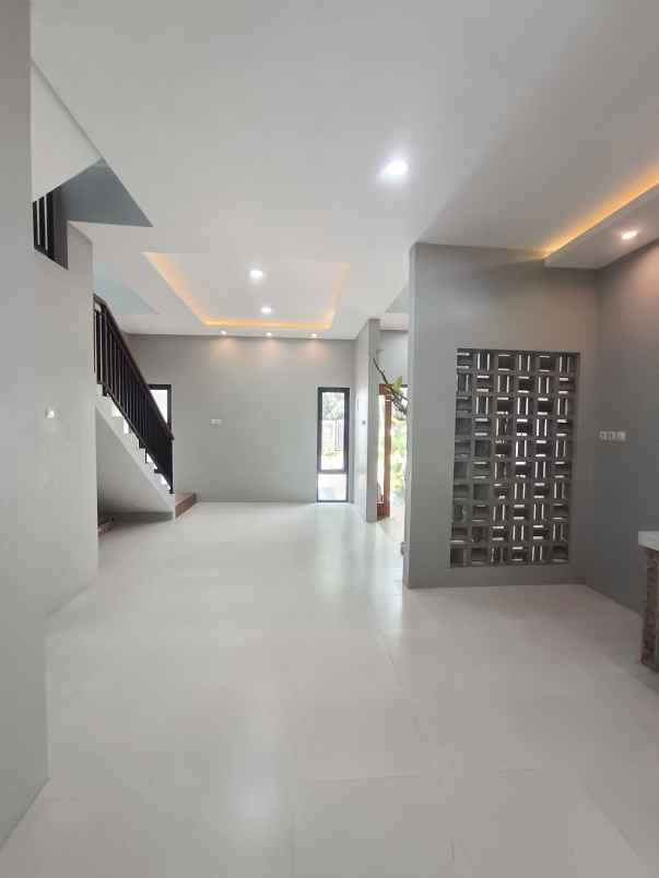 dijual rumah maguwoharjo